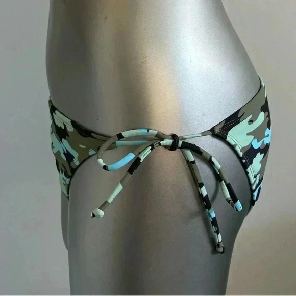 FREE 🆕➕size Swimsuit  String Bikini Bottoms - Picture 5 of 16